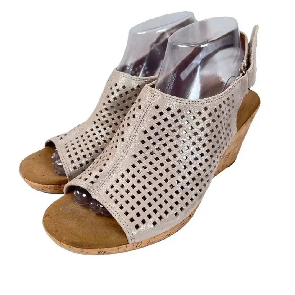 Rockport Briah Perforated Wedge Sandals Beige Suede Slingback Womens 8.5